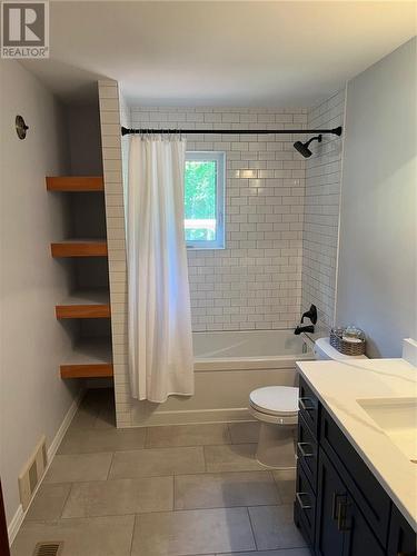 6404 King St., Mindemoya, ON - Indoor Photo Showing Bathroom