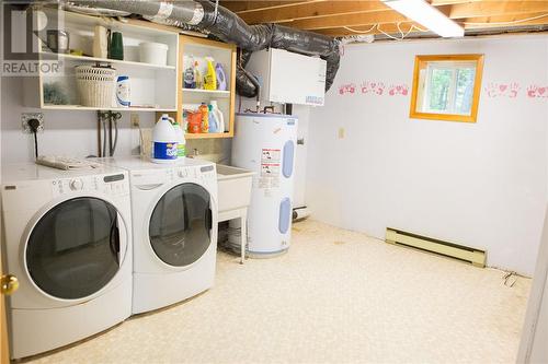 6404 King St., Mindemoya, ON - Indoor Photo Showing Laundry Room