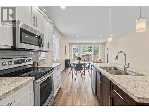 1611 10Th Street Sw Unit# 25, Salmon Arm, BC - Indoor Photo Showing Kitchen With Double Sink With Upgraded Kitchen