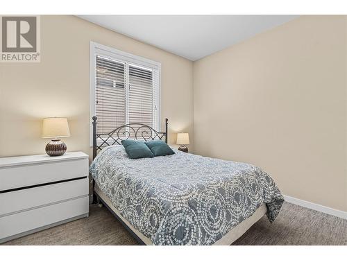 1611 10Th Street Sw Unit# 25, Salmon Arm, BC - Indoor Photo Showing Bedroom