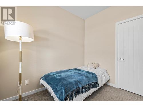 1611 10Th Street Sw Unit# 25, Salmon Arm, BC - Indoor Photo Showing Bedroom