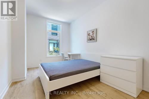 69 - 1760 Simcoe Street N, Oshawa, ON - Indoor Photo Showing Bedroom