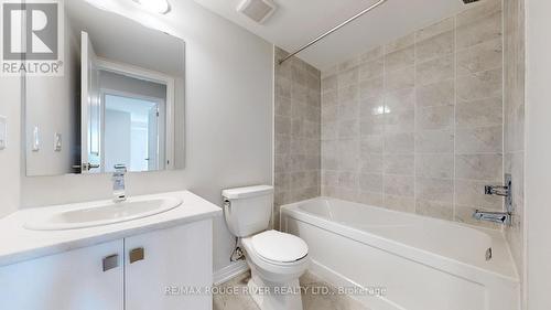 #6 - 11 Baynes Way, Bradford West Gwillimbury (Bradford), ON - Indoor Photo Showing Bathroom