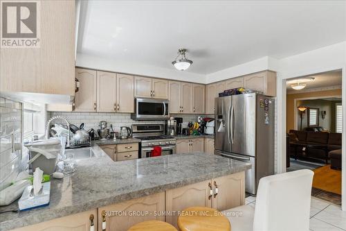 42 Tigerlily Place, Brampton (Sandringham-Wellington), ON - Indoor Photo Showing Kitchen With Stainless Steel Kitchen With Double Sink