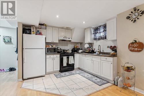 42 Tigerlily Place, Brampton (Sandringham-Wellington), ON - Indoor Photo Showing Kitchen With Double Sink