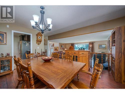 410 Clifton Road, Kelowna, BC - Indoor Photo Showing Dining Room