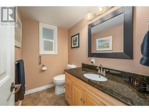 410 Clifton Road, Kelowna, BC - Indoor Photo Showing Bathroom