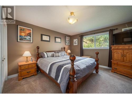 410 Clifton Road, Kelowna, BC - Indoor Photo Showing Bedroom