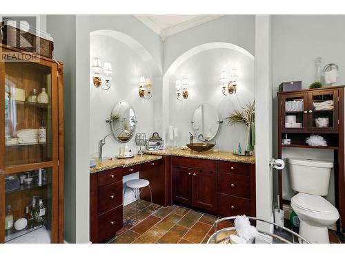 5610 Oyama Lake Road, Lake Country, BC - Indoor Photo Showing Bathroom