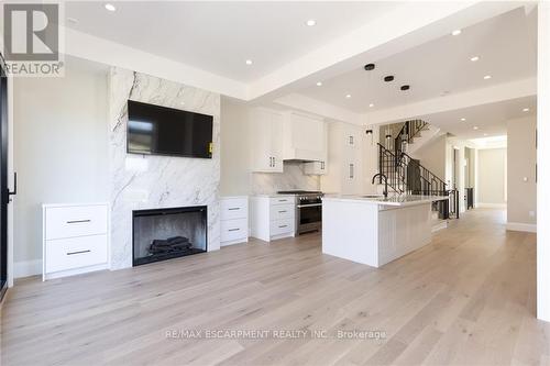 249 Rebecca Street, Oakville (Old Oakville), ON - Indoor Photo Showing Kitchen With Upgraded Kitchen