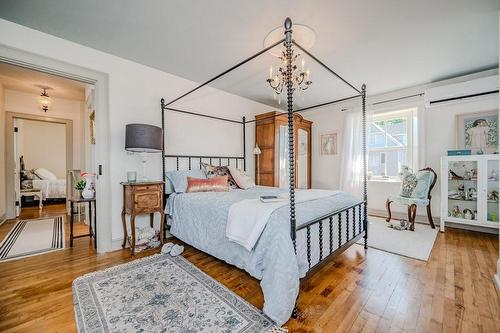 44 King Street, Port Colborne, ON - Indoor Photo Showing Bedroom