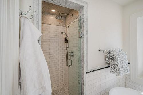 44 King Street, Port Colborne, ON - Indoor Photo Showing Bathroom