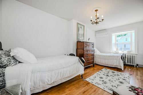 44 King Street, Port Colborne, ON - Indoor Photo Showing Bedroom