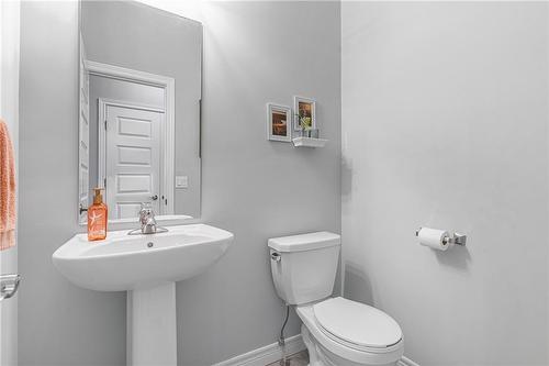 62 Bethune Avenue, Hamilton, ON - Indoor Photo Showing Bathroom