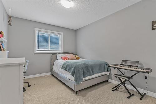 62 Bethune Avenue, Hamilton, ON - Indoor Photo Showing Bedroom