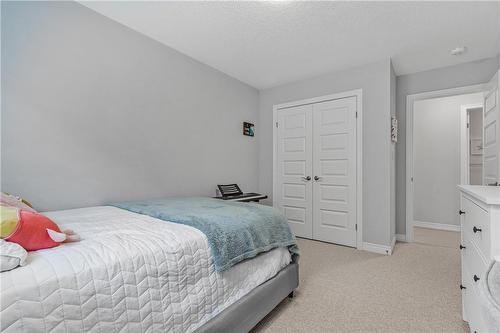 62 Bethune Avenue, Hamilton, ON - Indoor Photo Showing Bedroom