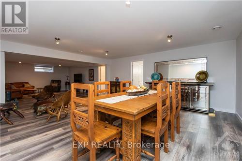 65 Granite Street, Prescott And Russell, ON - Indoor Photo Showing Dining Room