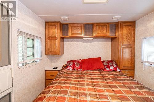 51 - 5216 County 90 Road, Springwater, ON - Indoor Photo Showing Bedroom