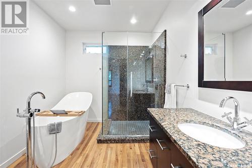 502 Sturgeon Drive, Saskatoon, SK - Indoor Photo Showing Bathroom