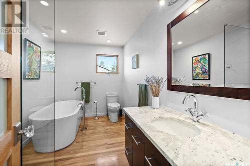 502 Sturgeon Drive, Saskatoon, SK - Indoor Photo Showing Bathroom