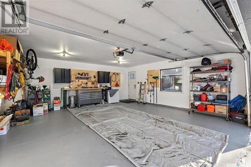 502 Sturgeon Drive, Saskatoon, SK - Indoor Photo Showing Garage