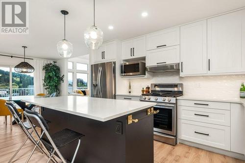 29 Preston Crescent, Enderby, BC - Indoor Photo Showing Kitchen With Upgraded Kitchen