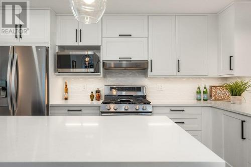 29 Preston Crescent, Enderby, BC - Indoor Photo Showing Kitchen With Upgraded Kitchen