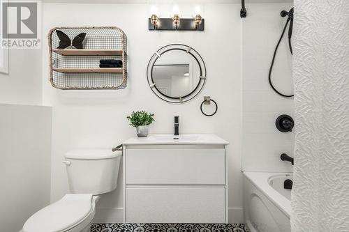 29 Preston Crescent, Enderby, BC - Indoor Photo Showing Bathroom