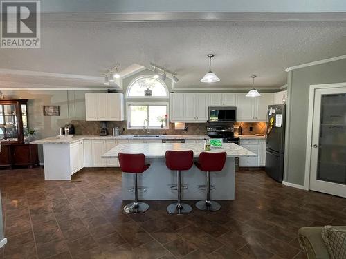 1014 King  Street, Cranbrook, BC - Indoor Photo Showing Kitchen With Upgraded Kitchen