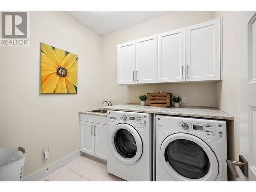 9142 Heritage Drive, Lake Country, BC - Indoor Photo Showing Laundry Room