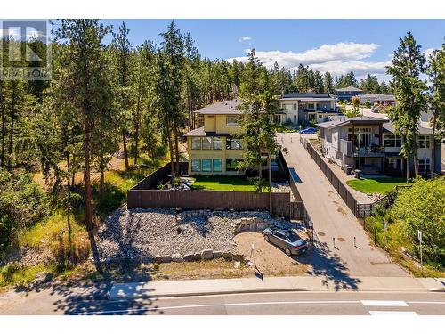 9142 Heritage Drive, Lake Country, BC - Outdoor