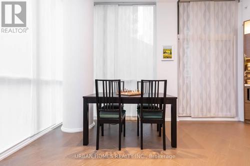 202 - 45 Charles Street E, Toronto (Church-Yonge Corridor), ON - Indoor Photo Showing Dining Room