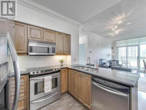 1002 - 319 Merton Street, Toronto (Mount Pleasant West), ON - Indoor Photo Showing Kitchen With Stainless Steel Kitchen With Double Sink With Upgraded Kitchen