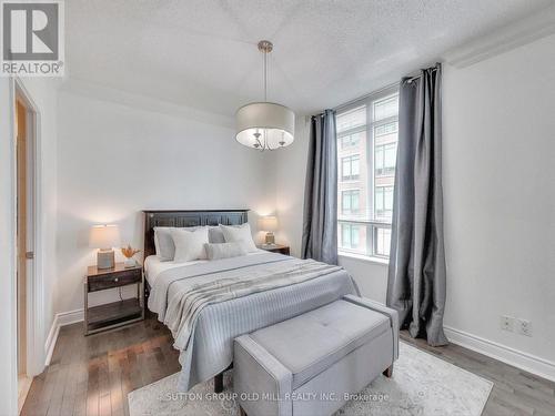 1002 - 319 Merton Street, Toronto (Mount Pleasant West), ON - Indoor Photo Showing Bedroom