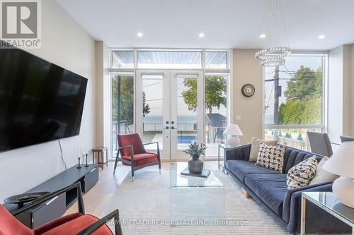 6 Campview Road, Hamilton (Winona Park), ON - Indoor Photo Showing Living Room