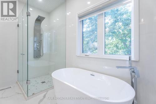 6 Campview Road, Hamilton (Winona Park), ON - Indoor Photo Showing Bathroom