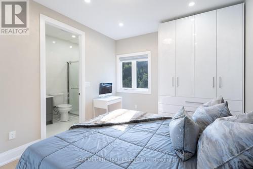 6 Campview Road, Hamilton (Winona Park), ON - Indoor Photo Showing Bedroom