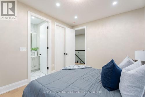 6 Campview Road, Hamilton (Winona Park), ON - Indoor Photo Showing Bedroom