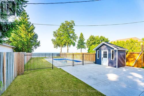 6 Campview Road, Hamilton (Winona Park), ON - Outdoor