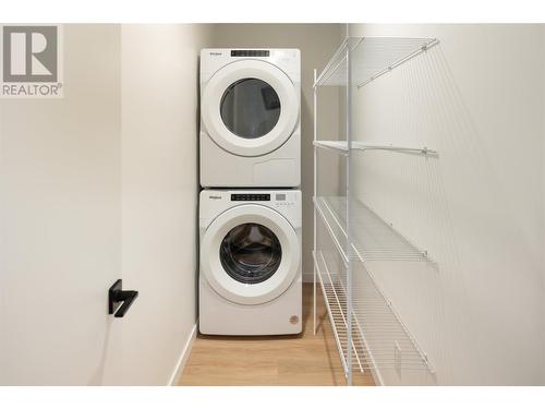 604 Cawston Avenue Unit# 615, Kelowna, BC - Indoor Photo Showing Laundry Room