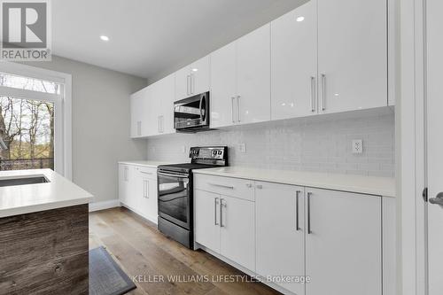 2288 Red Thorne Avenue, London, ON - Indoor Photo Showing Kitchen