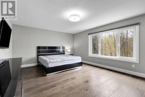 2288 Red Thorne Avenue, London, ON - Indoor Photo Showing Bedroom