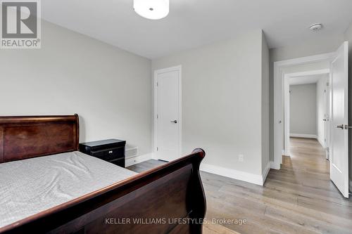 2288 Red Thorne Avenue, London, ON - Indoor Photo Showing Bedroom