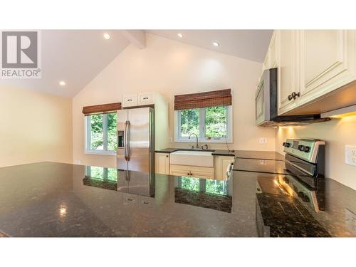 16242 Selkirk Road, Crawford Bay, BC - Indoor Photo Showing Kitchen