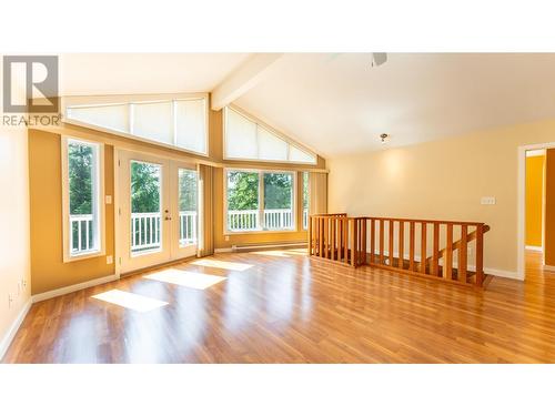 16242 Selkirk Road, Crawford Bay, BC - Indoor Photo Showing Other Room