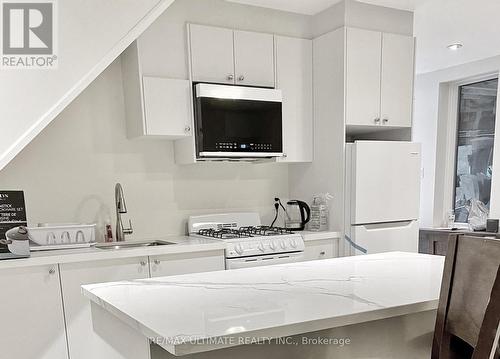 Bsmt 2 - 20 Hazelglen Avenue, Toronto, ON - Indoor Photo Showing Kitchen