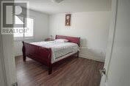 32 Mabern Street, Barrie (Holly), ON - Indoor Photo Showing Bedroom