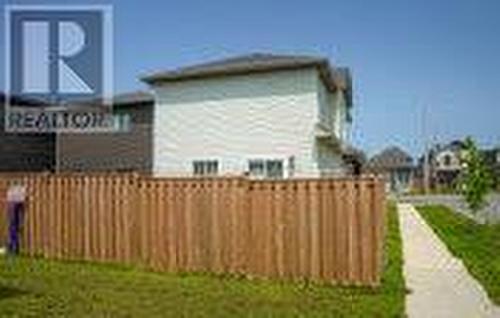 32 Mabern Street, Barrie (Holly), ON - Outdoor