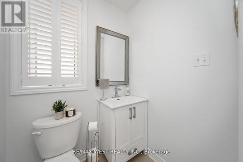 4 Dilworth Chase, Brampton (Bram East), ON - Indoor Photo Showing Bathroom