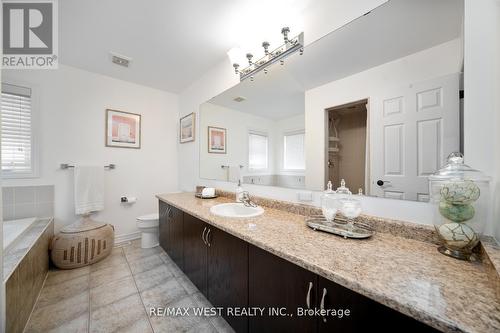 4 Dilworth Chase, Brampton (Bram East), ON - Indoor Photo Showing Bathroom